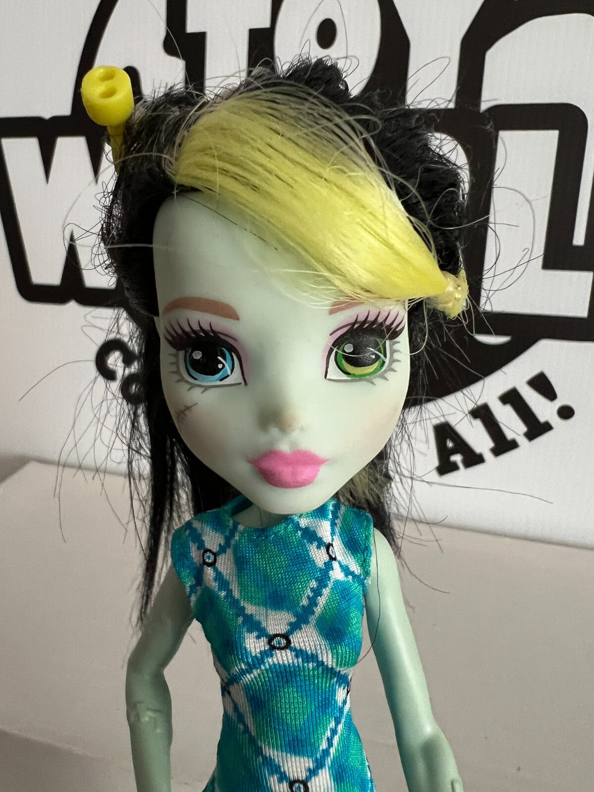 Monster High Frankie Stein Doll 1st Edition Mattel 2008 Loose Good Condition