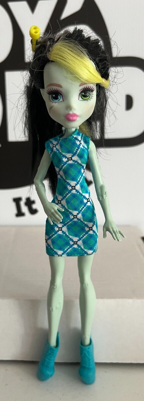 Monster High Frankie Stein Doll 1st Edition Mattel 2008 Loose Good Condition