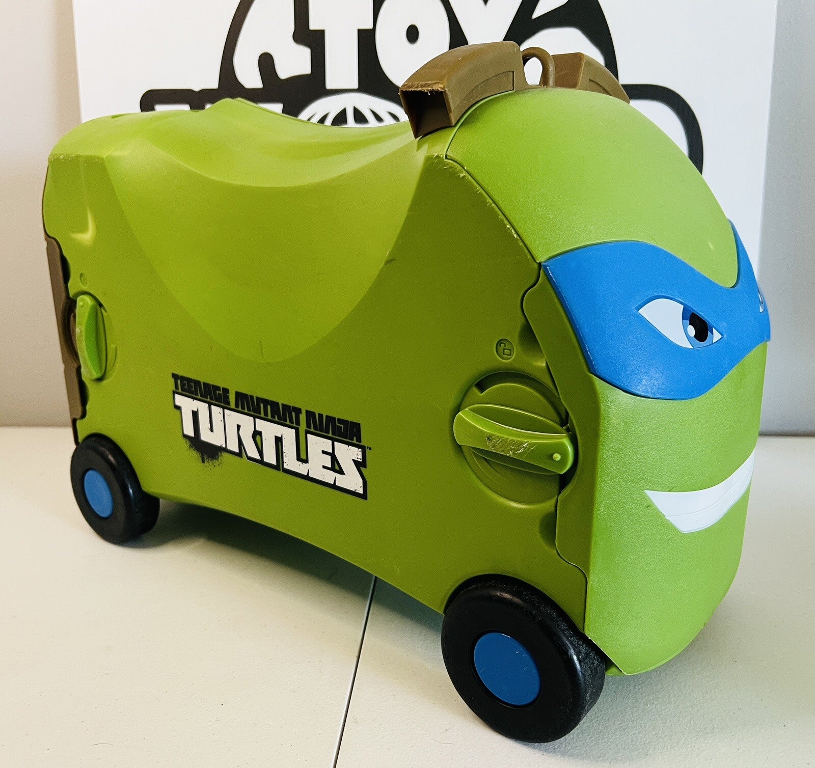 TMNT Leonardo Ride On Toy Kids Pull Luggage Teenage Mutant Ninja Turtles Used
