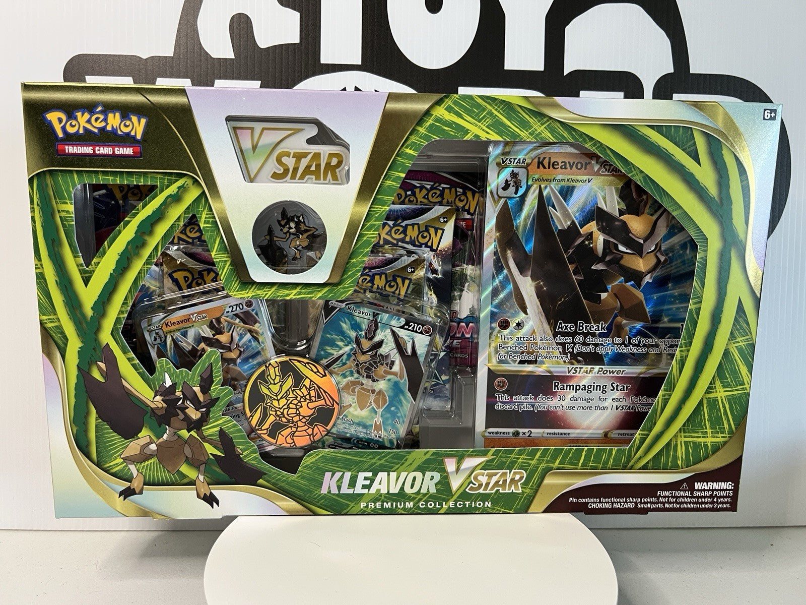 Pokémon Cards TCG Kleavor VSTAR Premium Collection Box Sealed 6xBooster Packs
